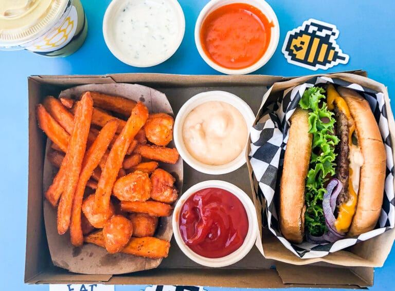 A Non-Vegan Tries Vegan Food: Honeybee Burger Los Angeles