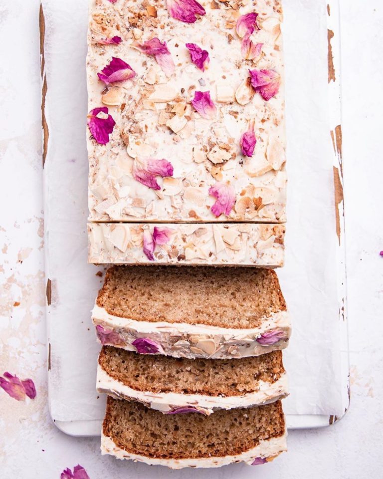 Almond Cake With White Chocolate Crunchy Glaze