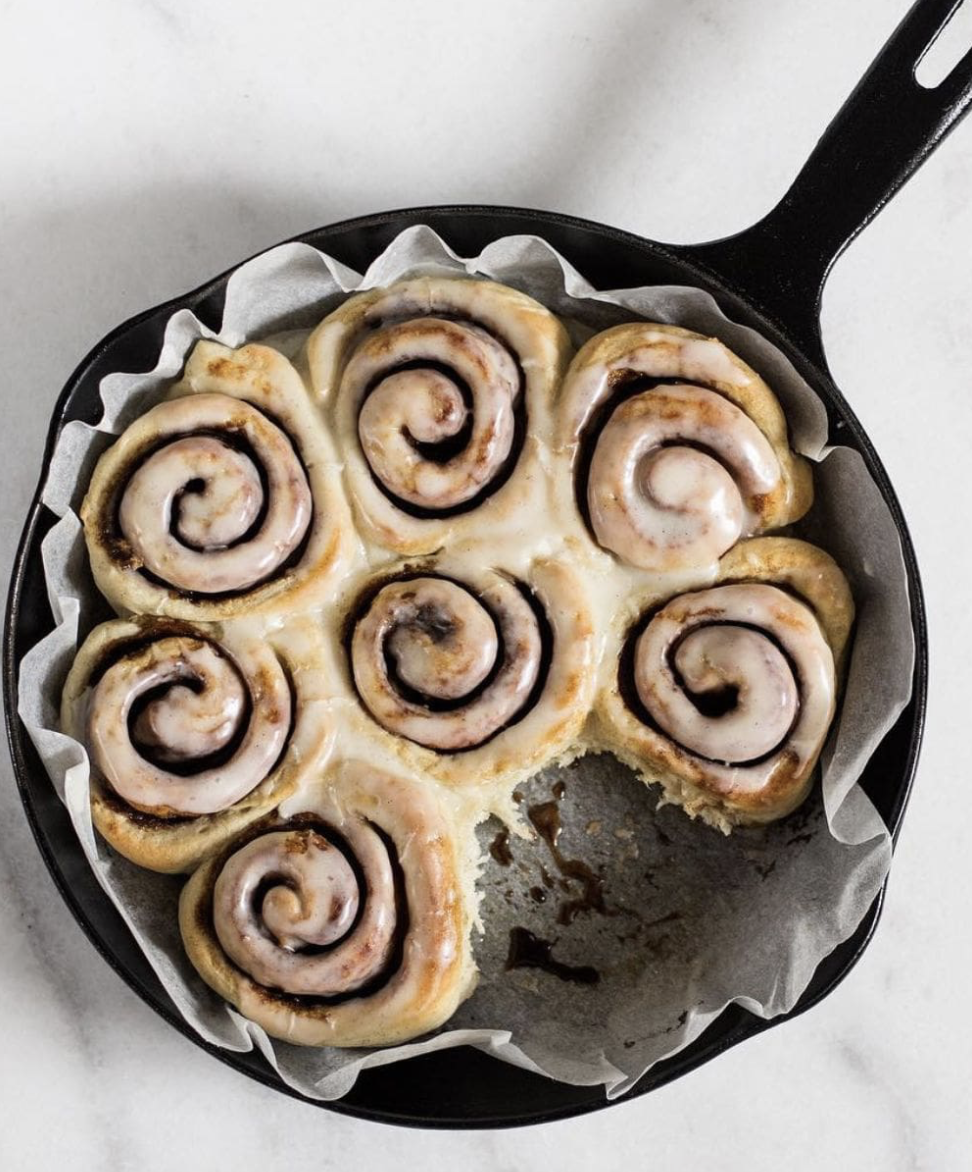 vegan skillet cinnamon rolls