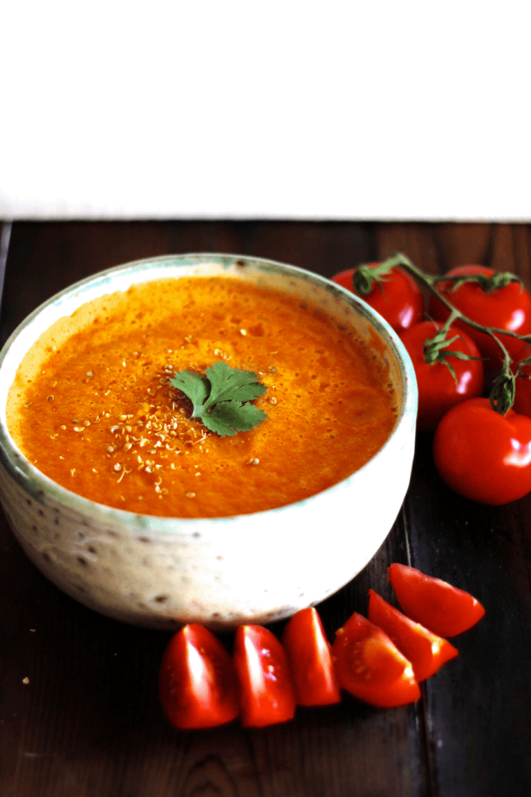 Spicy Carrot Smoothie with Bell Peppers from 125 Best Juices, Smoothies and Healthy Snacks by Em von Euw