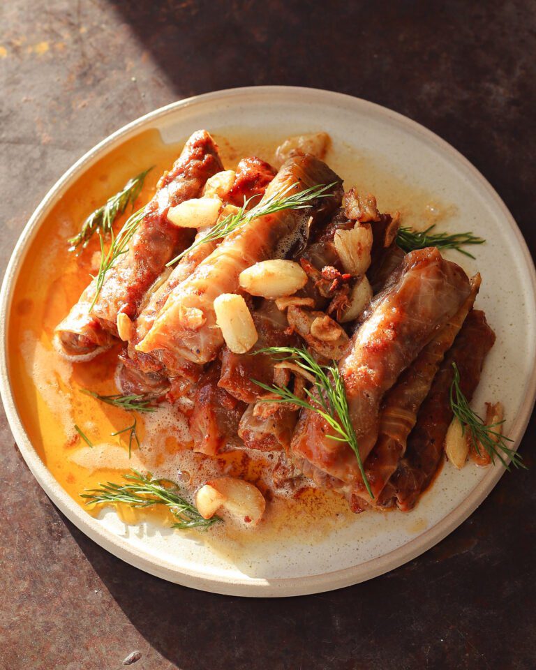 Vegan Stuffed Cabbage Rolls (‘Apraxê Kelema) with Garlic Butter