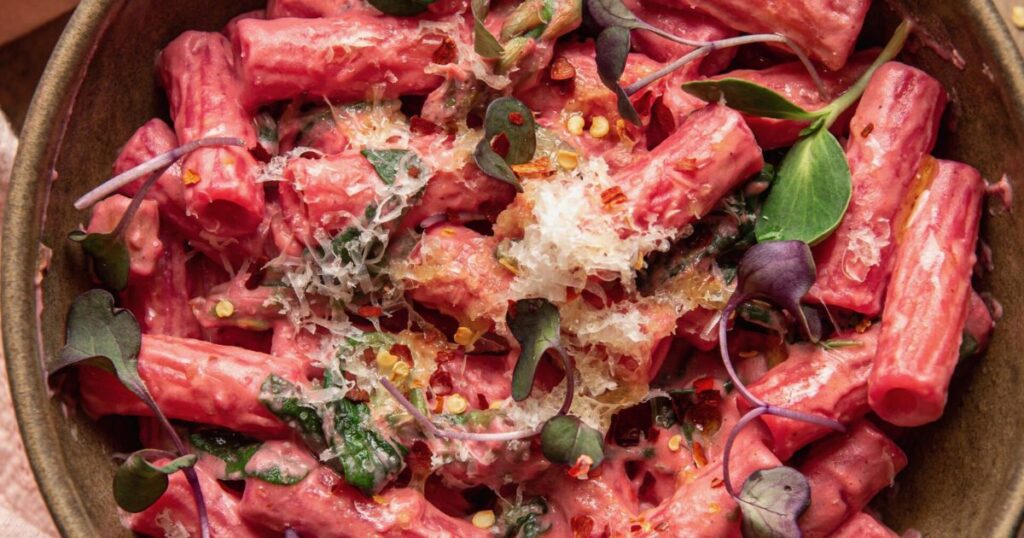 beet hummus pasta