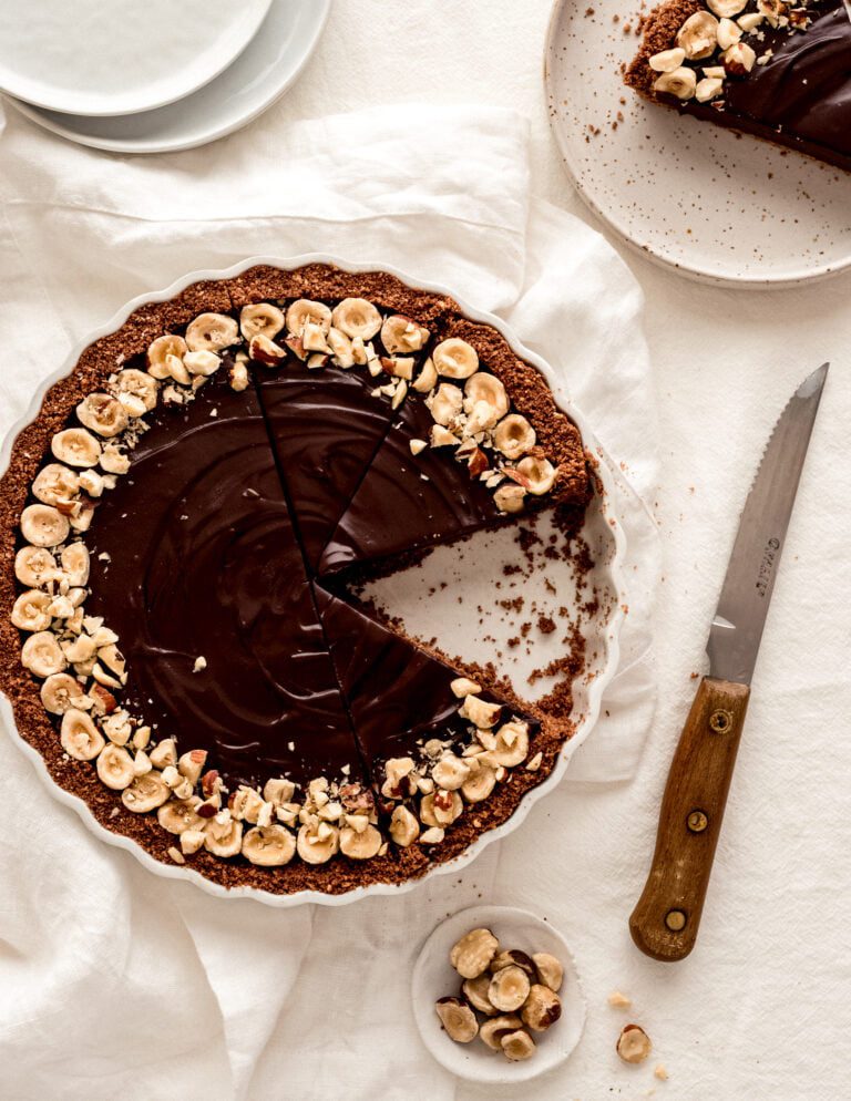 Unbelievably Creamy Vegan Nutella Pie