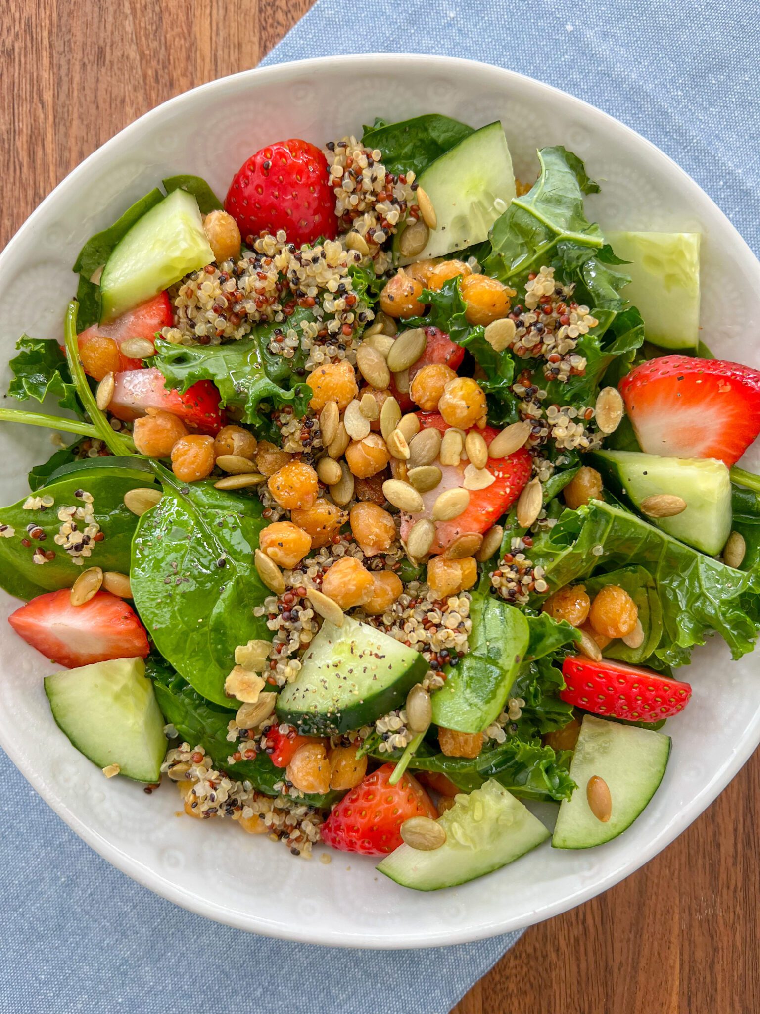 QUINOA SALAD